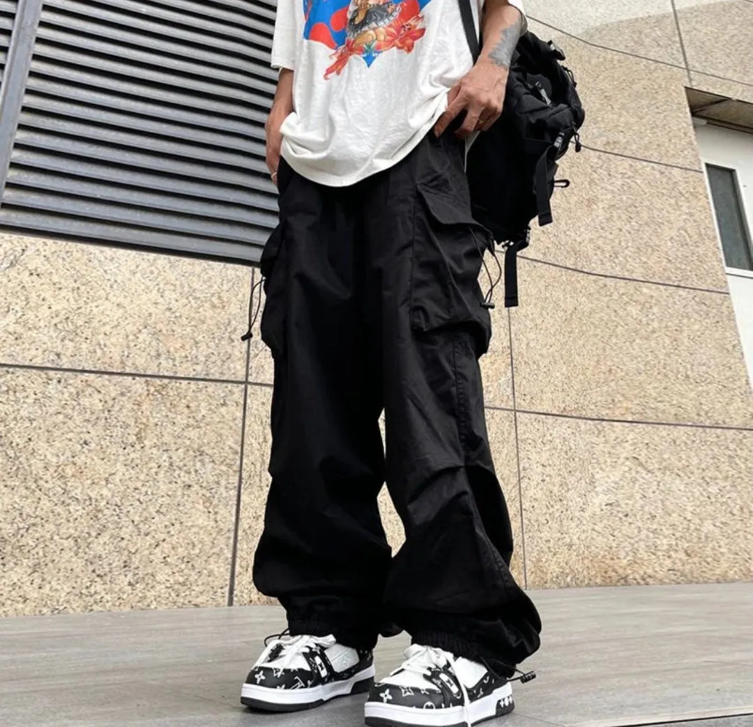 04 pockets cargo