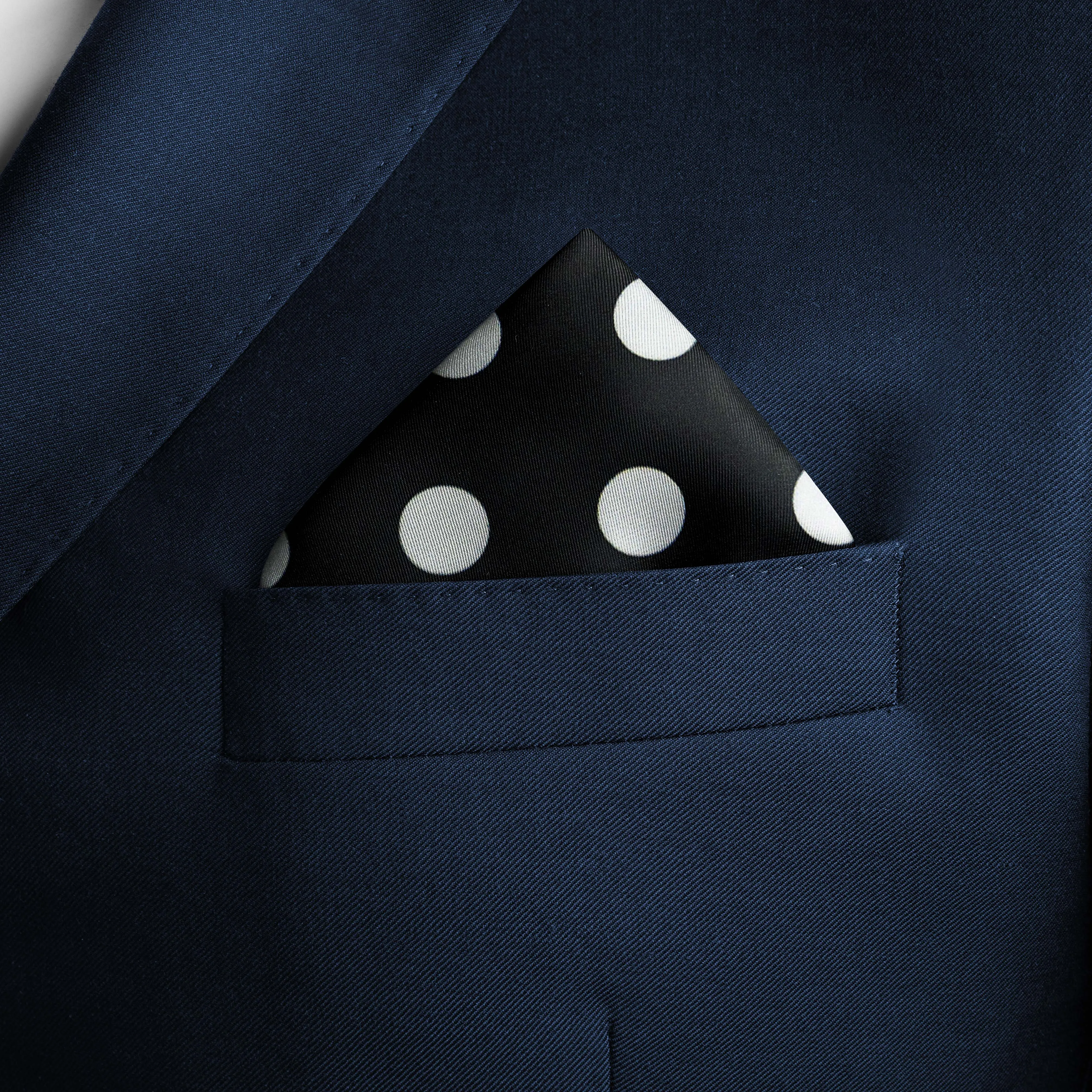 BLACK MEDIUM POLKA DOTS SILK POCKET SQUARE