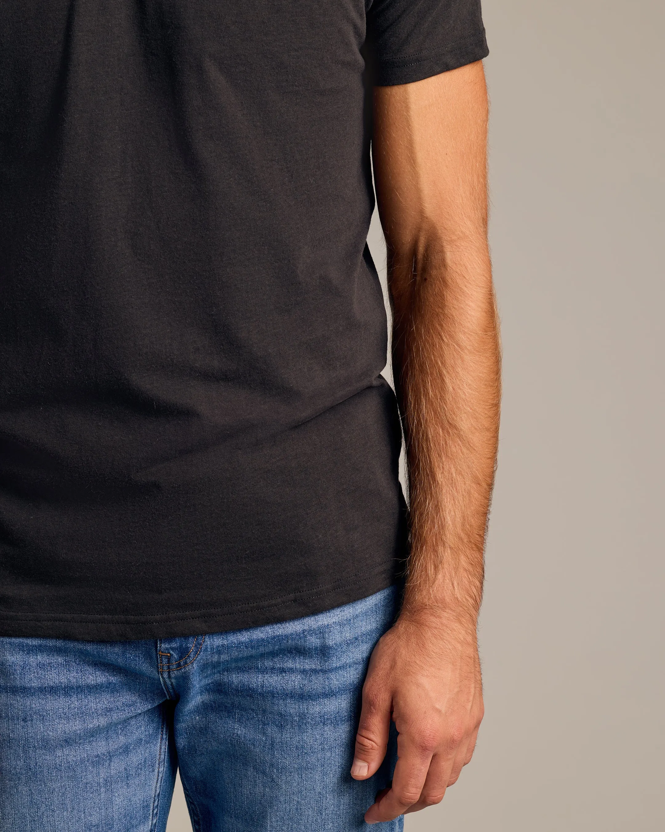 Black Short Sleeve Crew Neck Tee