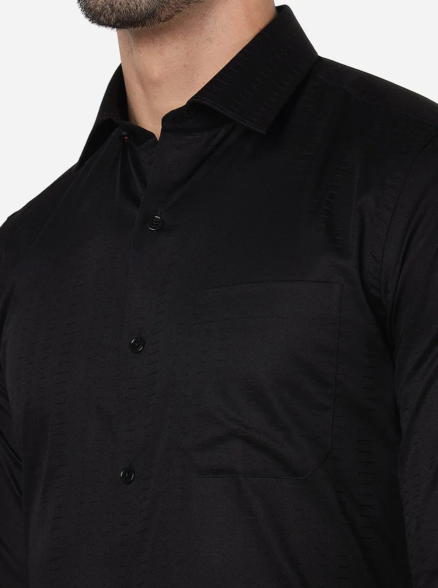 Black Solid Slim Fit Formal Shirt | JadeBlue