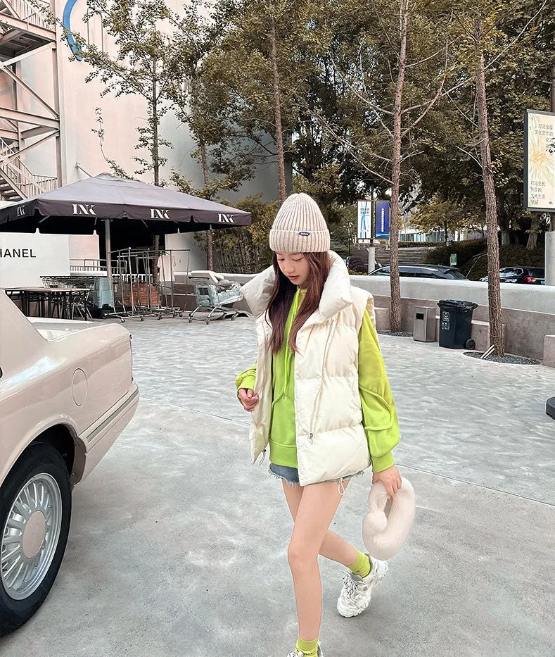 Cozy Solid Puffer Vest with High Collar and Pockets