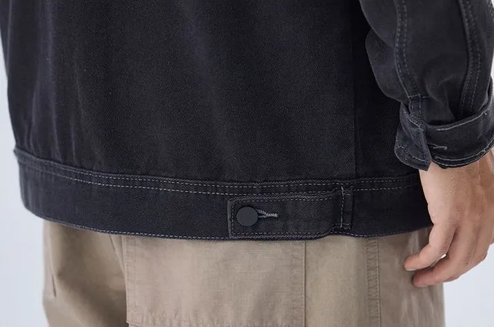 Double Stitched Solid Color Denim Trucker Jacket for Men with Cargo Style