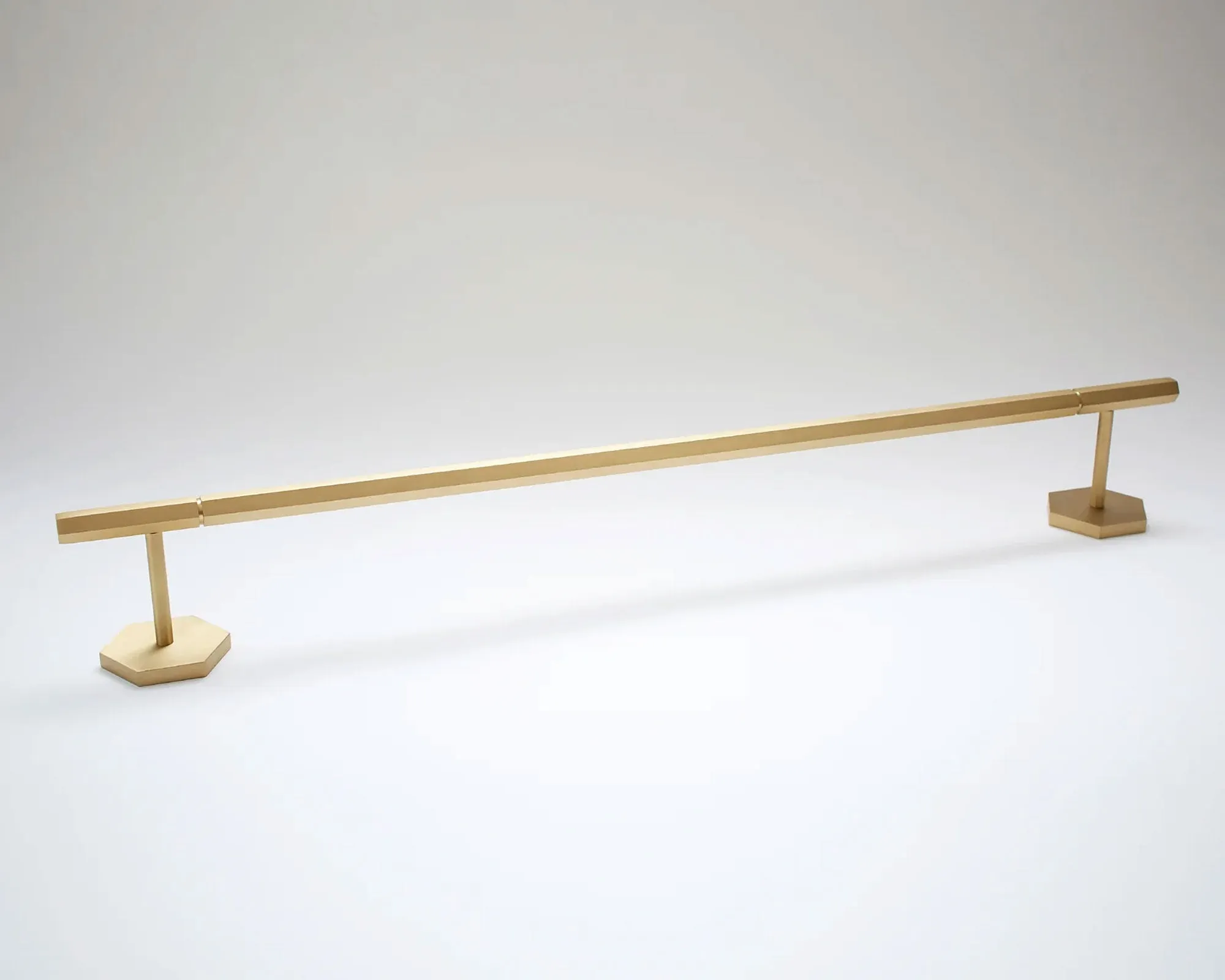 Facet-T Towel Bar