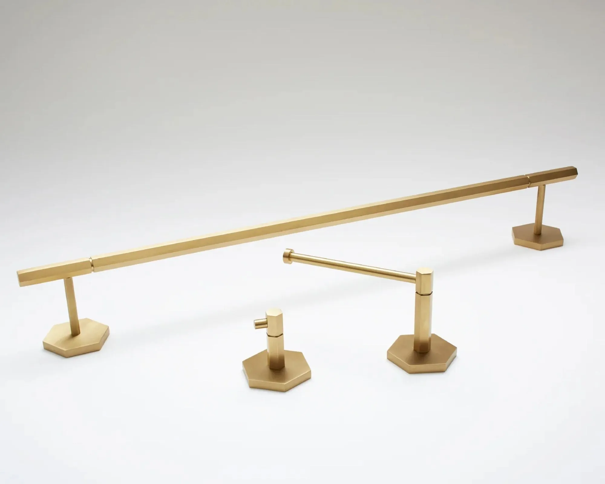 Facet-T Towel Bar