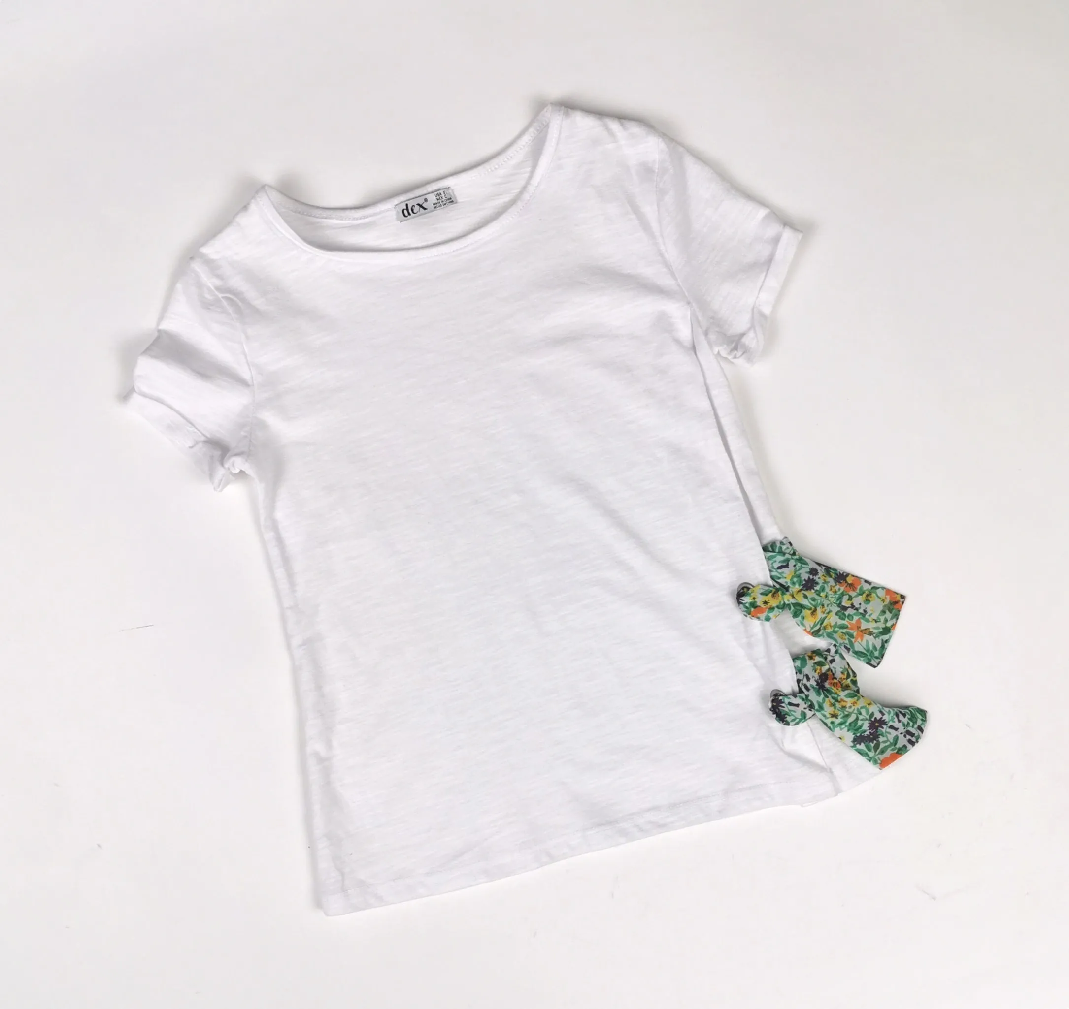 GIRL SIZE SMALL (8 YEARS) - DEX Kids, Soft T-shirt NWT B46