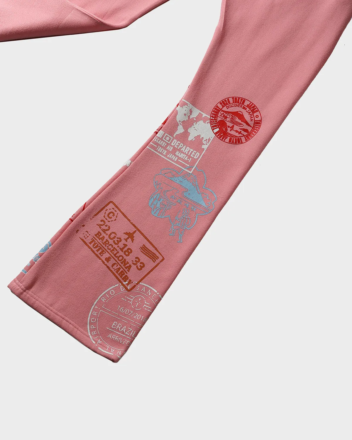 Globetrotter Tracksuit & Beanie Scarf Set in Pink