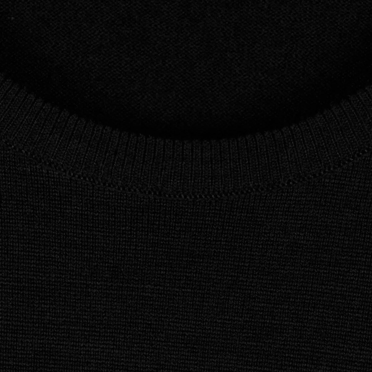 John Smedley - Marcus Knit Crew Sweater in Black