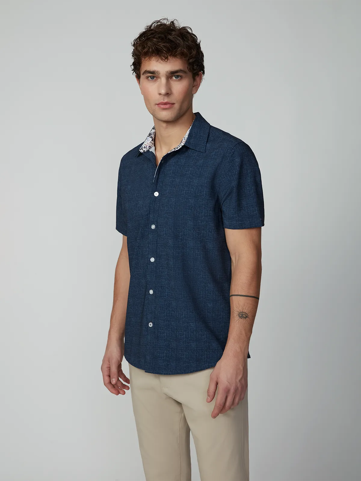 Men's Short Sleeve Textured 4-Way Stretch Shirt