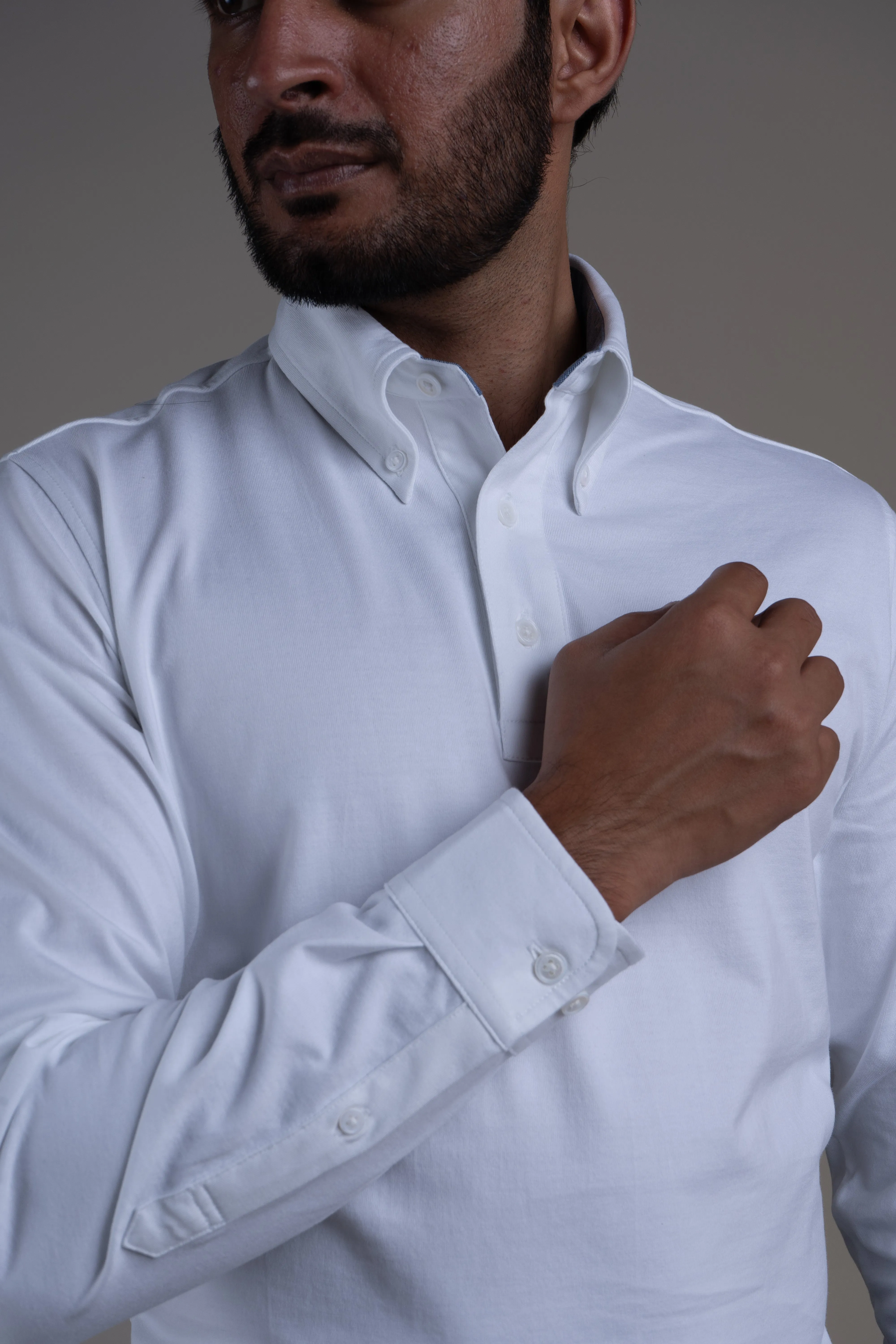Rio in Button Down Collar