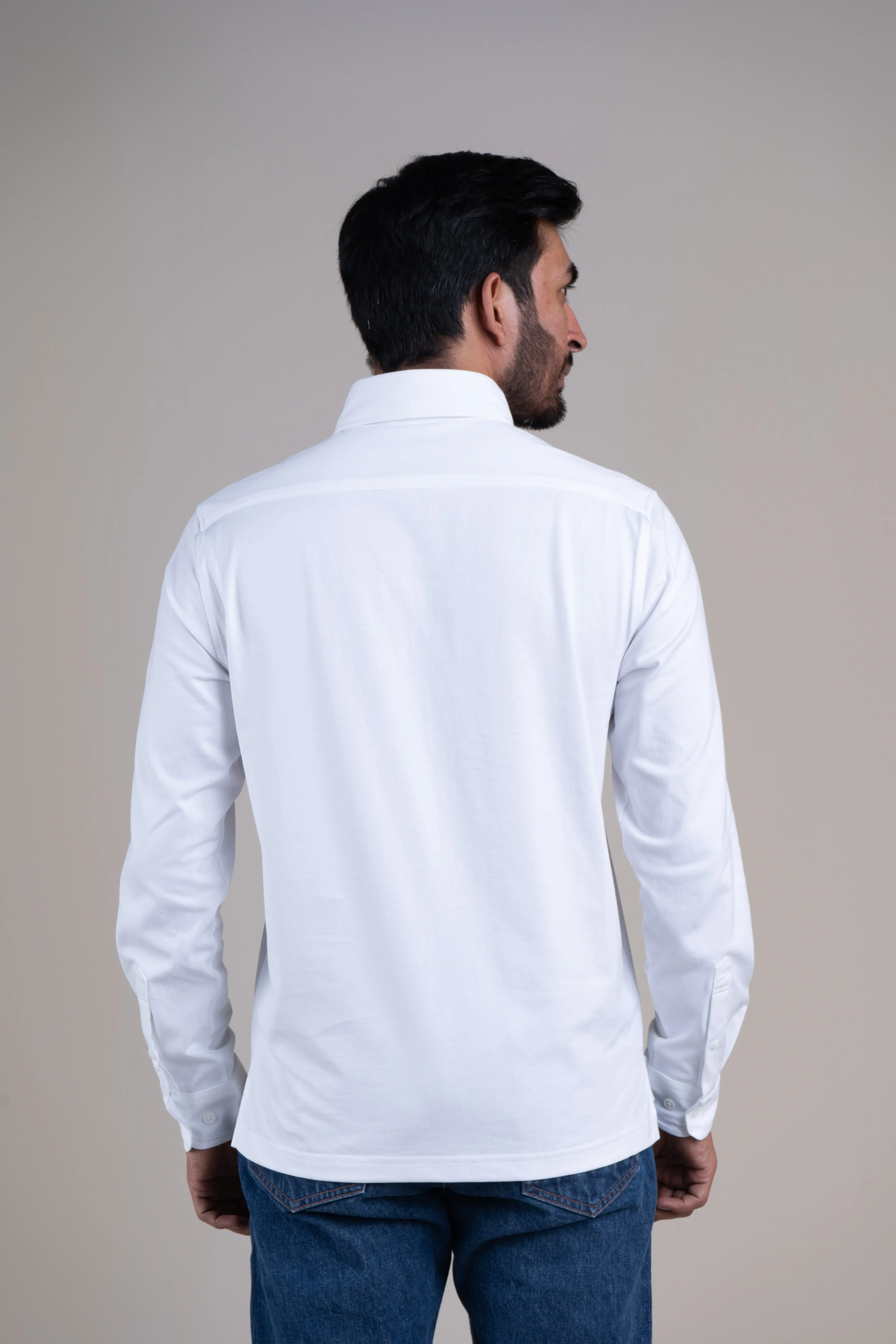 Rio in Button Down Collar