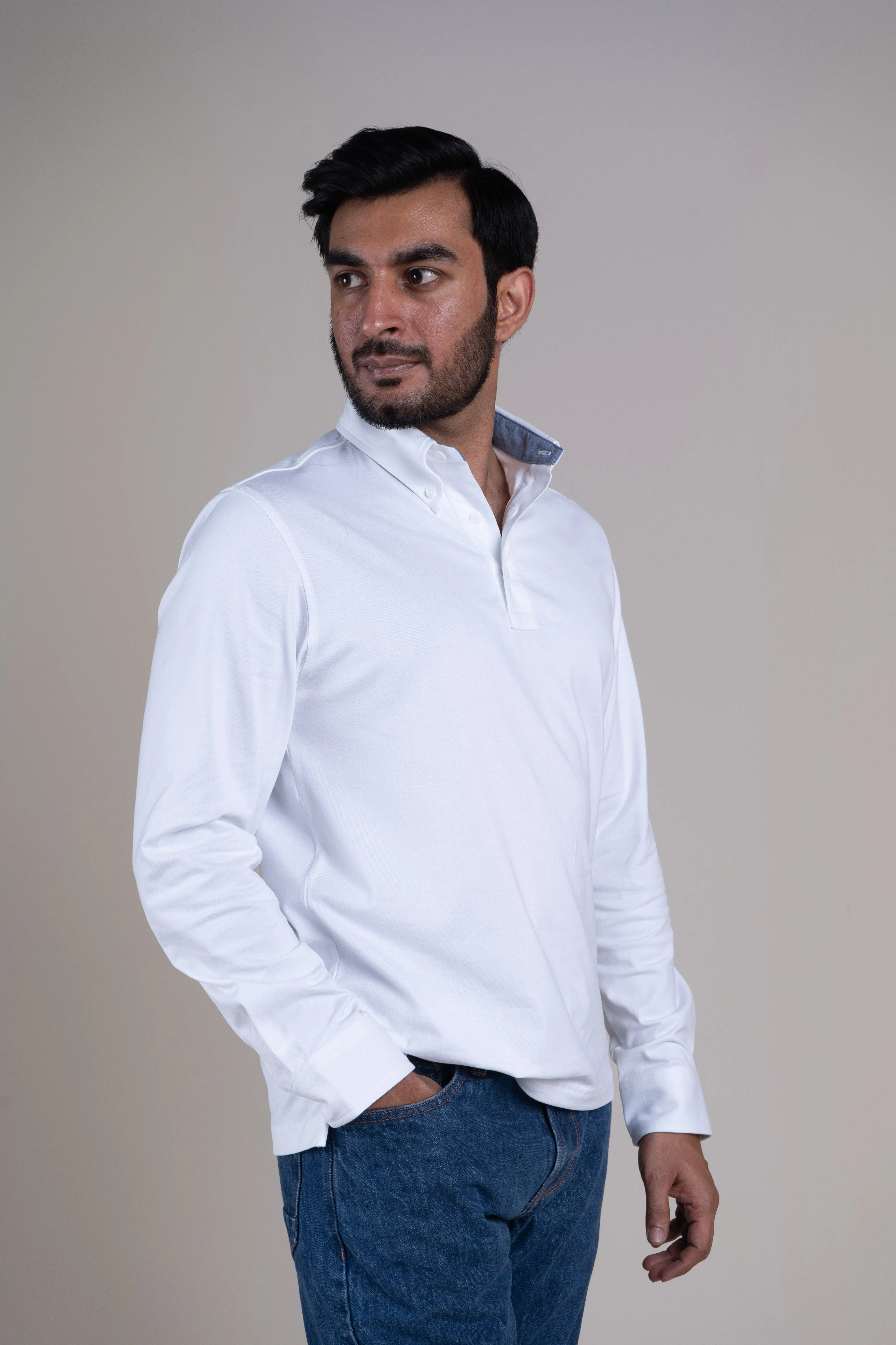Rio in Button Down Collar