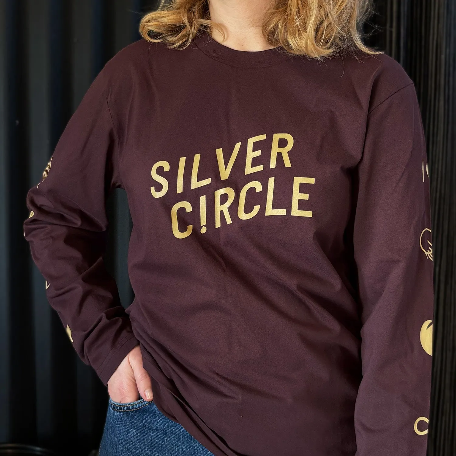 Silver Circle Icon - Long sleeve T-shirt (Red Brown)
