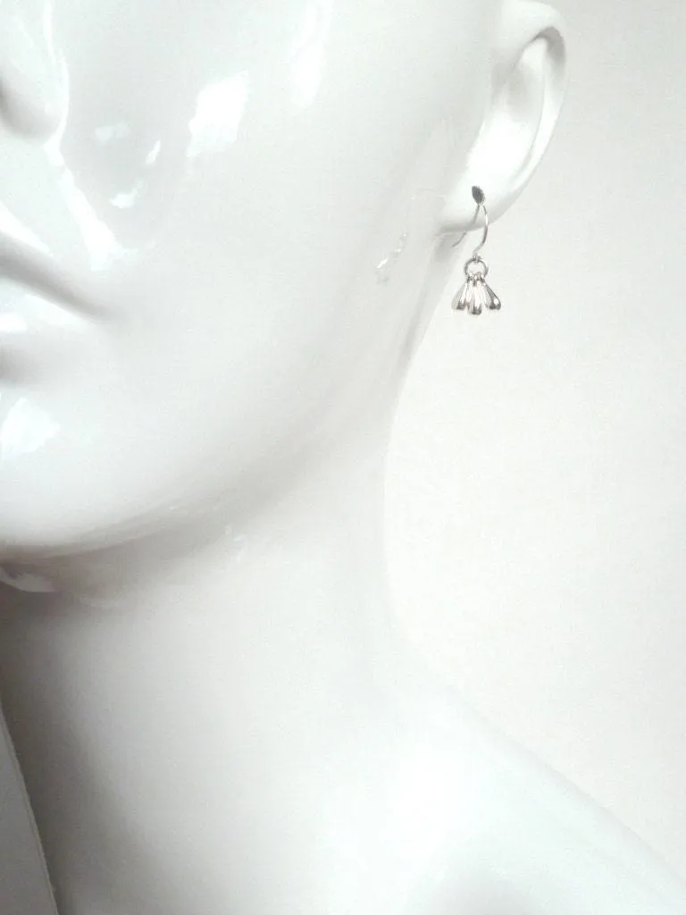 Silver Drop Earrings, tiny teardrop earring, 3 drop earring, small drop earring, little teardrop earring, silver teardrop earring small hook