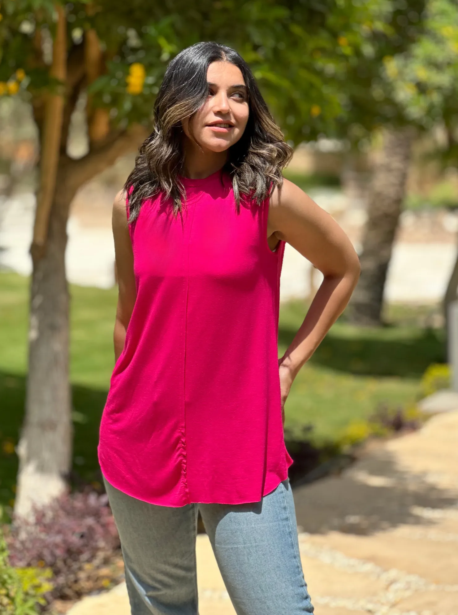 Sleeveless Round Neck T-Shirt