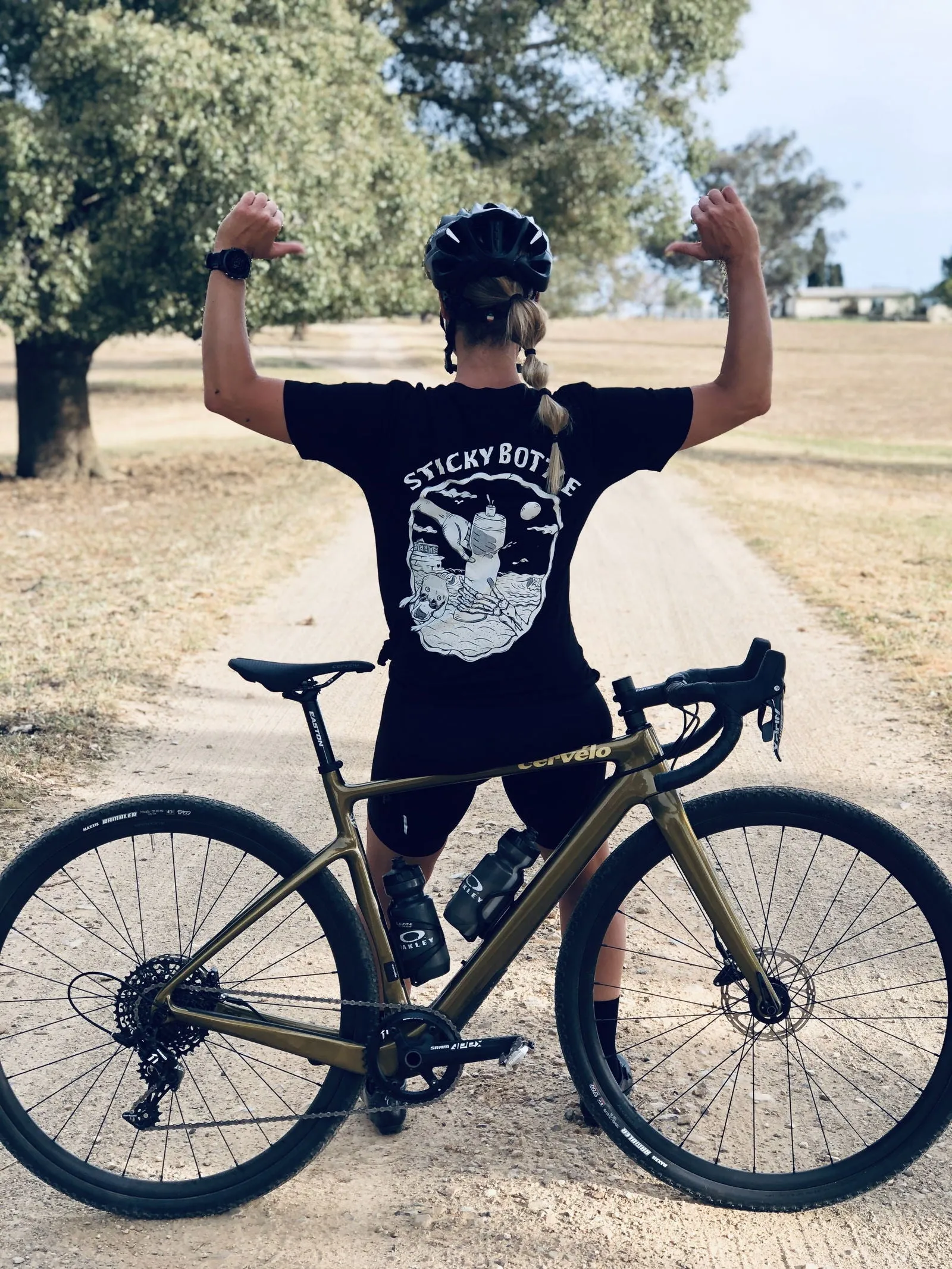 Sticky Bottle x Kentaro T-shirt - Black