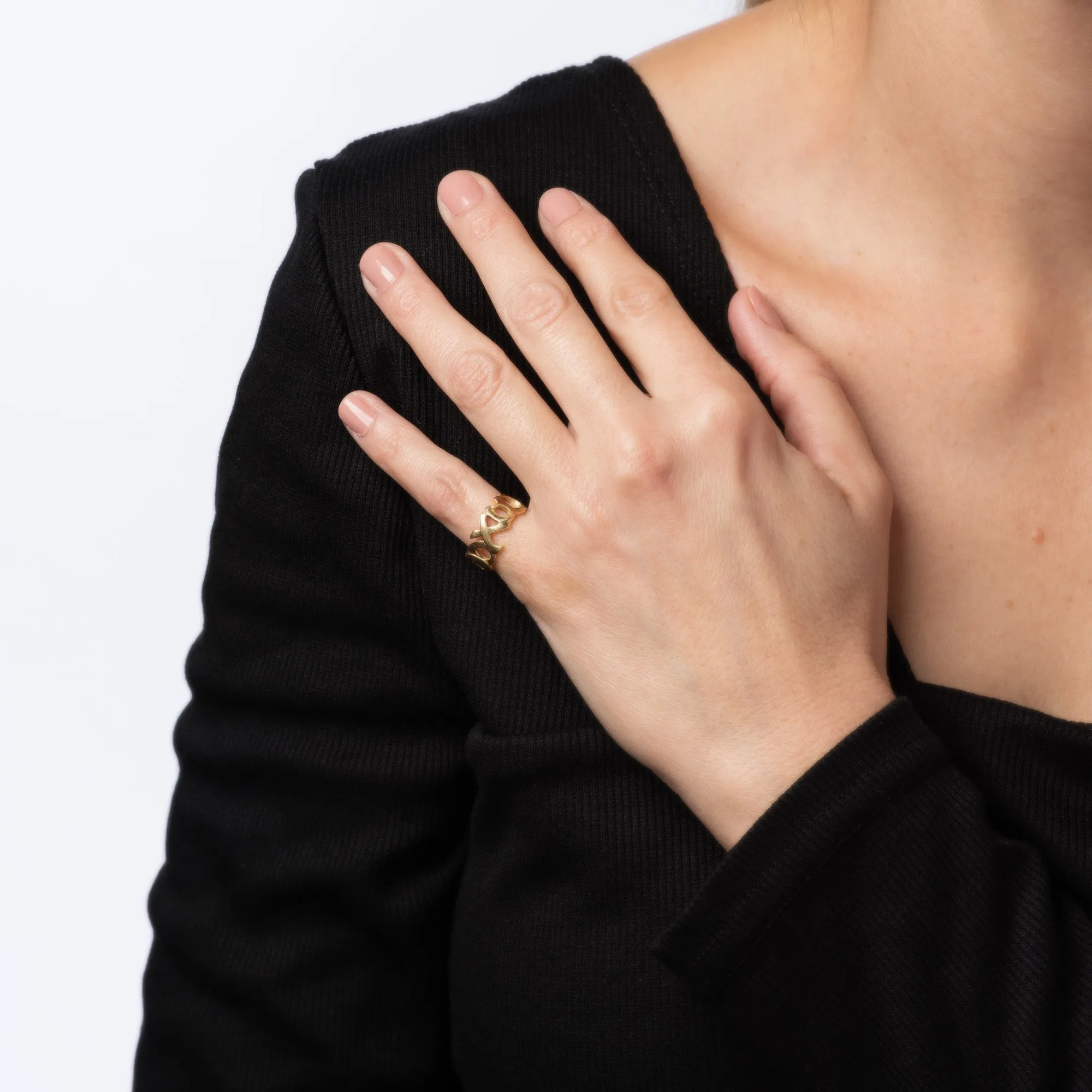Vintage Tiffany & Co Ring Sz 5 Love & Kisses Paloma Picasso c1984 18k Gold XO